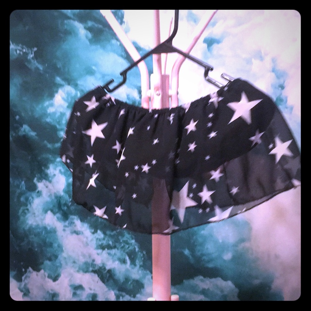 🛍🛍6 for $20🛍🛍Black white star chiffon strapless crop top cute
